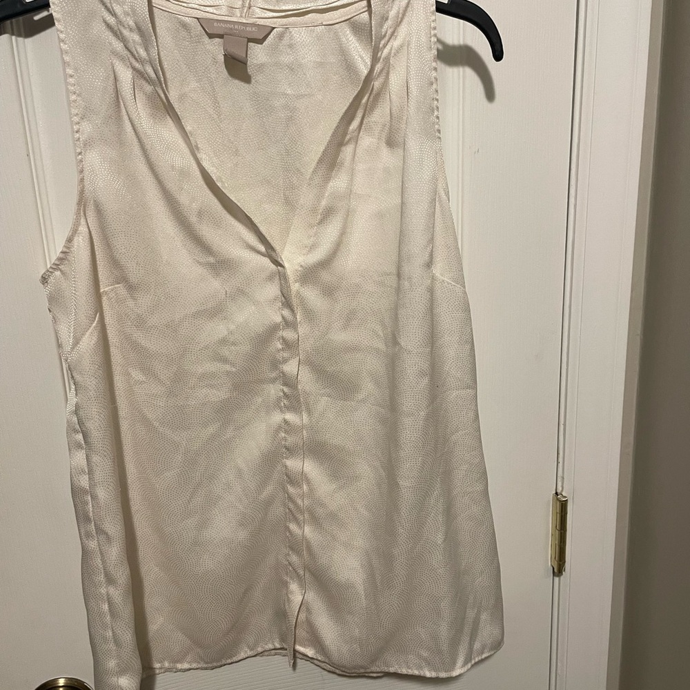 Banana Republic Light Cream Top